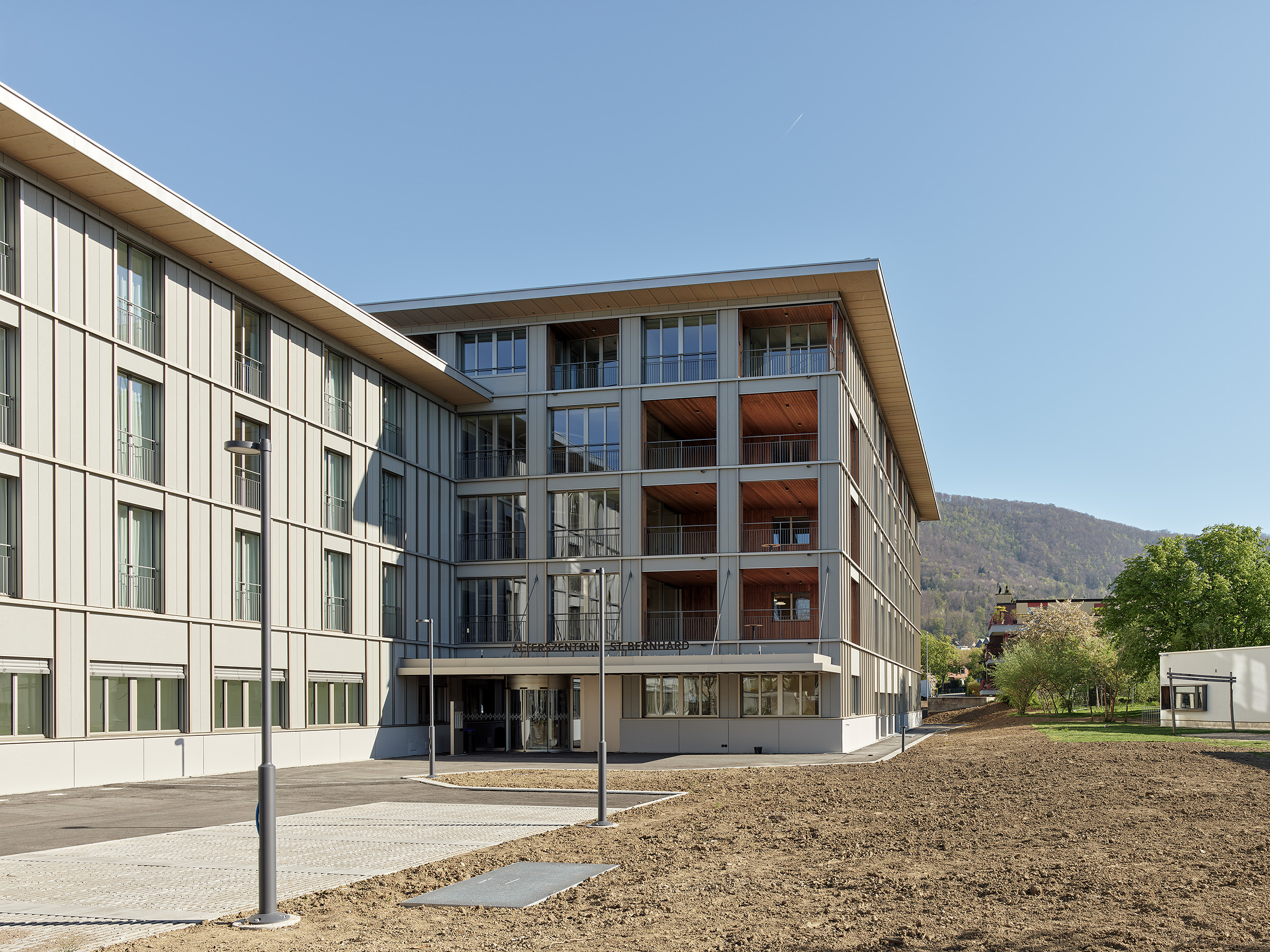 Ahp0068 AIQ4 008633 J2560